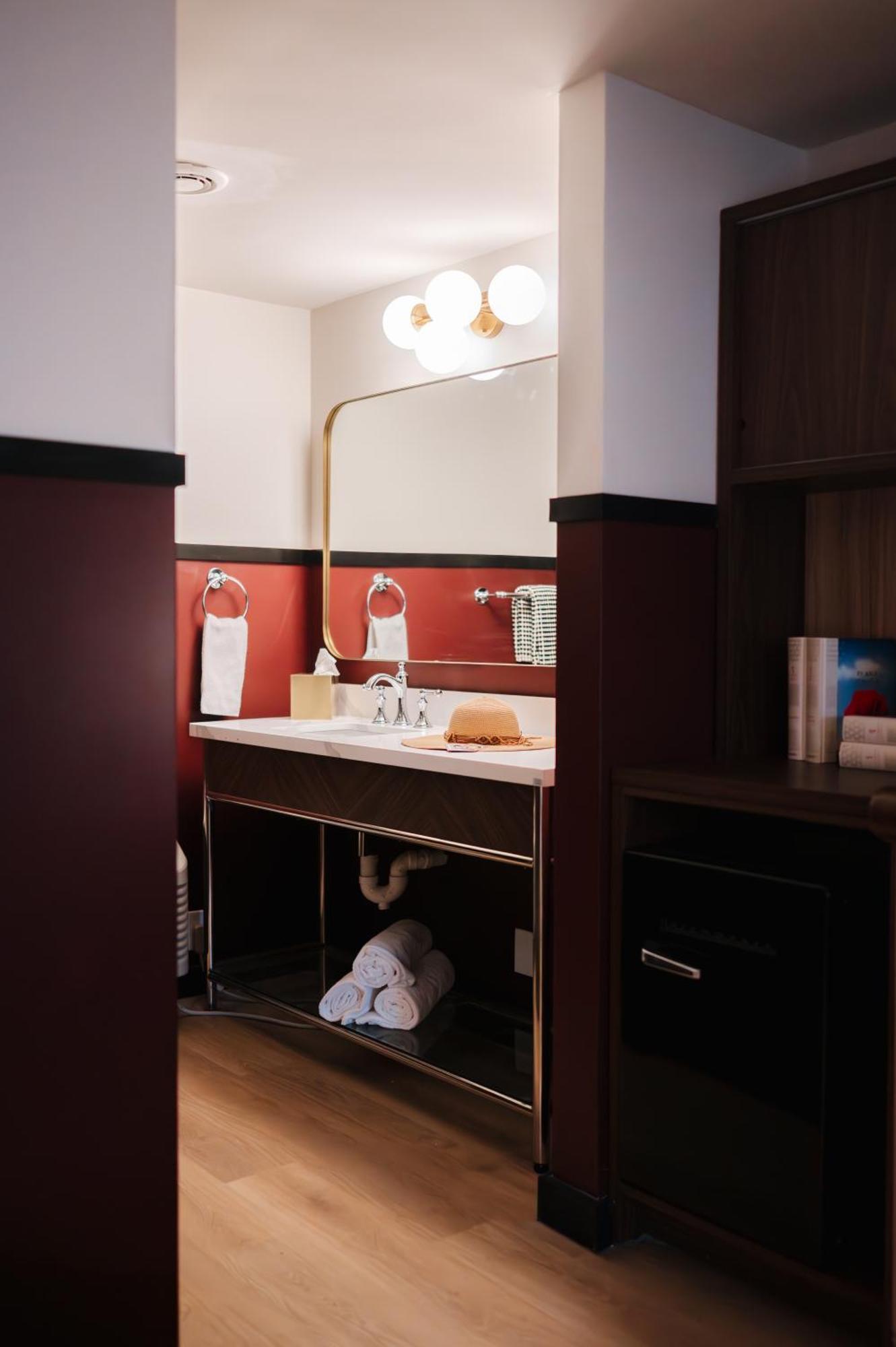 Uncommoner Hotel By Reverie Boutique Collection Вест-Ярмут Екстер'єр фото